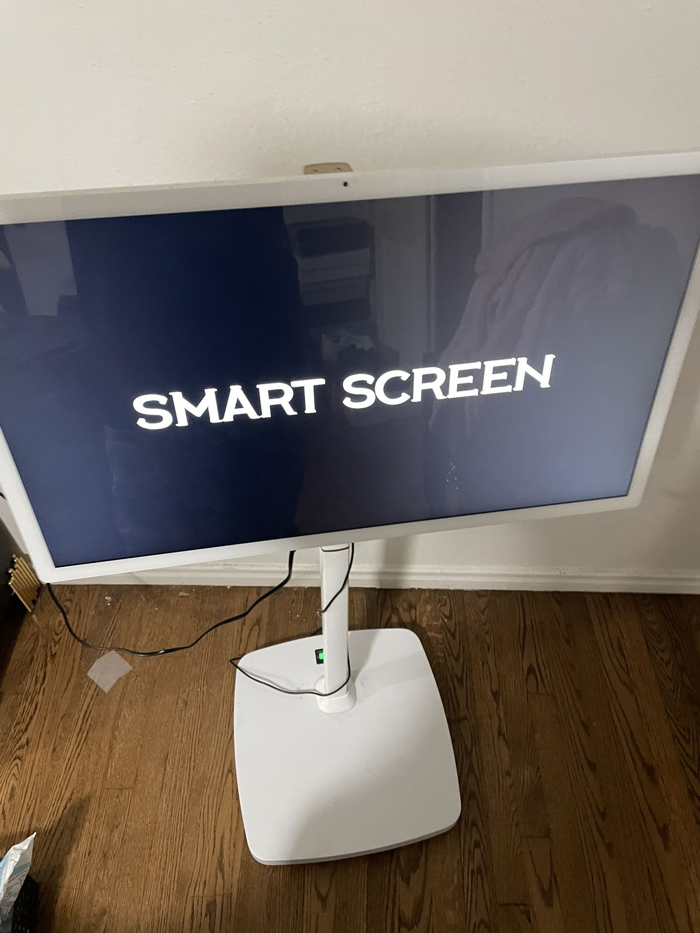 Smart Screen Tv With Wheels