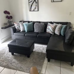 Black Berverlys Modern 98" 2pc Sectional Sofa with Right Facing Chaise by Latitude Run