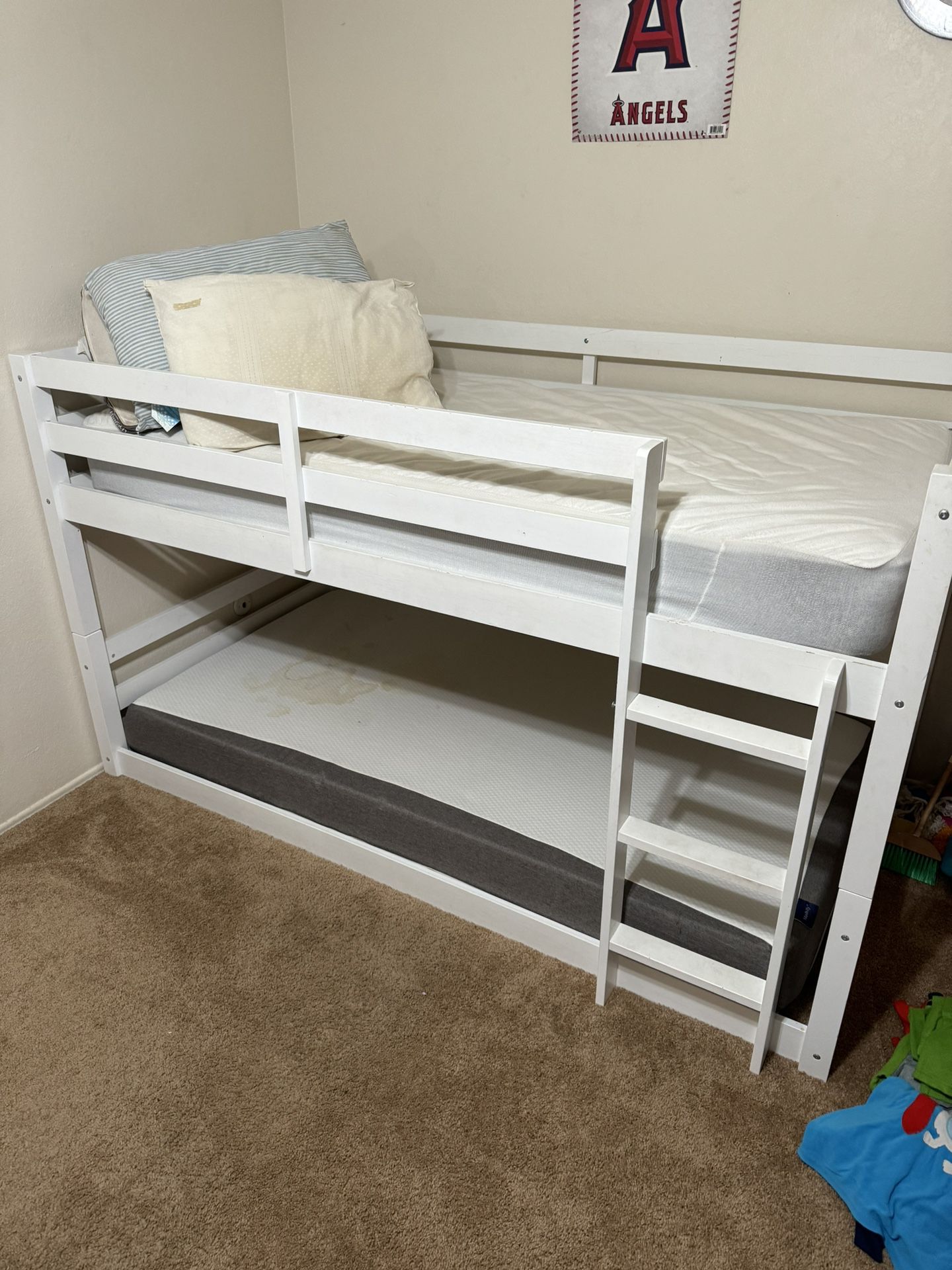 Twin Bunk Beds