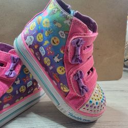 Kids Shoes/sandals Little girls.     (MICHEAL KORS SOLD)