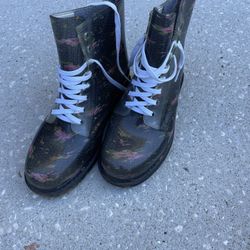 Womens Water Booties Size 7.5