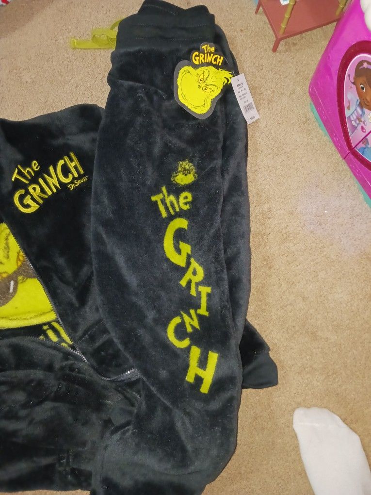 NWT Grinch 2 PC Plush Jogger Outfit Med Hard To Find Bundle With More