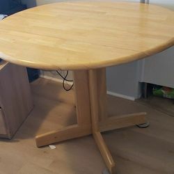 drop leaf table, great shape 39w or 21 leaves down,x 29h 5/1/24 dining solid wood best offer mesa