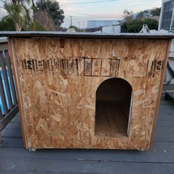 Dog House Large 