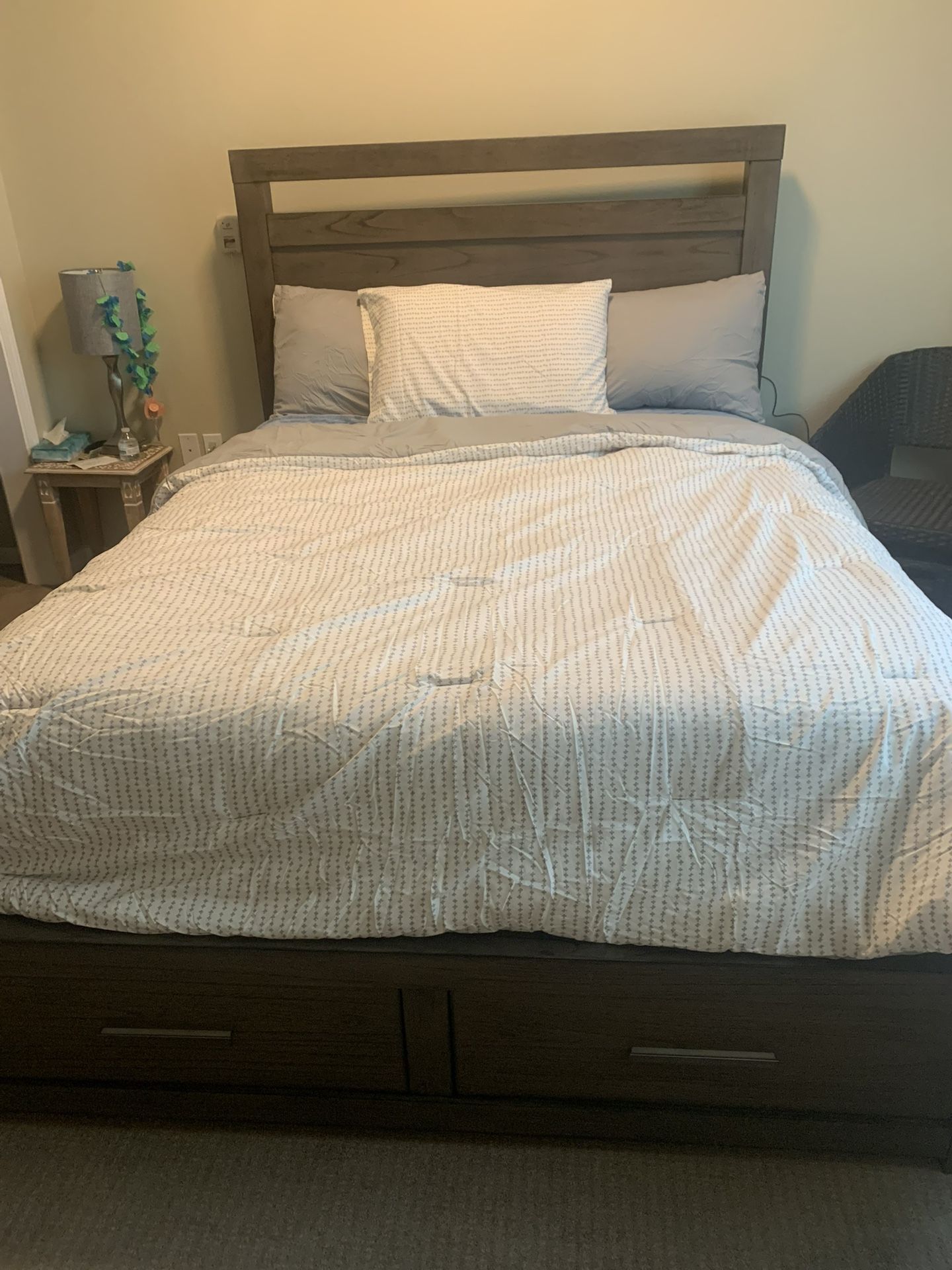 Complete Queen Bed - Gray/Brown Frame w/drawers, Sheets, Comforter 