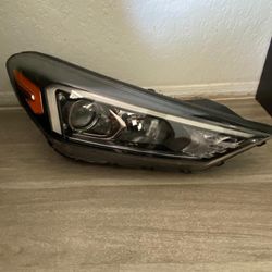 2019 + Hyundai Tucson Rh Headlight 