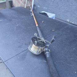 vintage Fenwick Pacificstik E-Glass fishing rod With Attached Penn 309 Reel