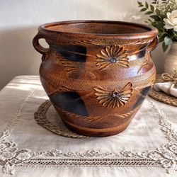 Big Brown Pot 