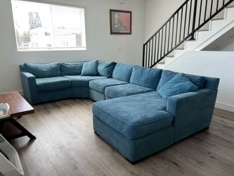 Sectional Sofa for Sale – Excellent Condition