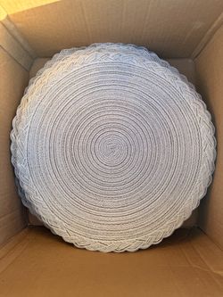 Round placemats