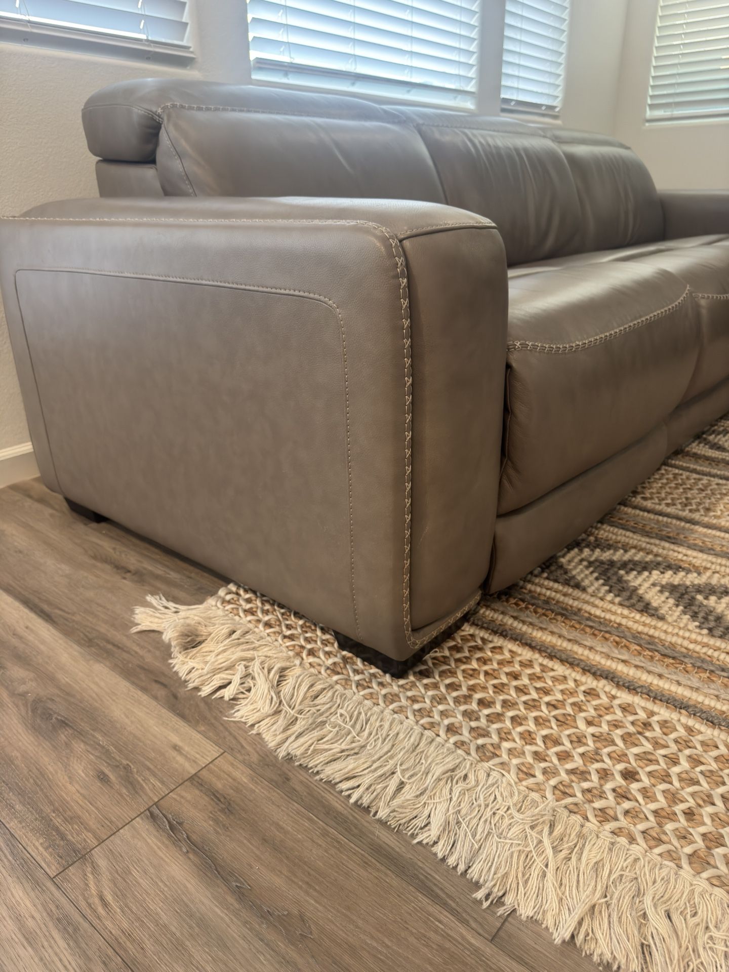 50%off**Ashley Furniture **100% Leather **Correze Collection**3 Pc Modular Sofa