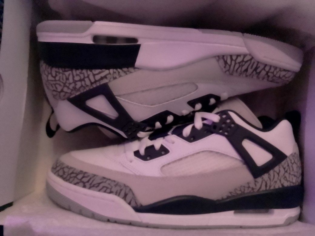 Retro 4 Blue White Jordans 9.5. O.B.O