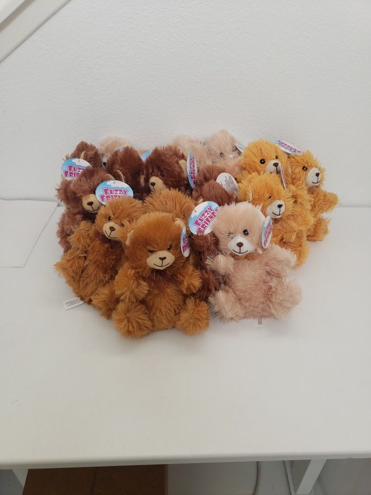 19 Teddy Bears Fuzzy Friends 