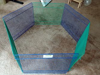 Small Pet Playpen- New