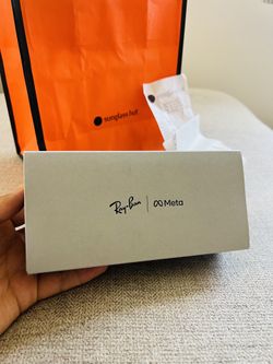 Ray-Ban Meta - Wayfarer (Gen 2) glasses with Meta AI, Audio, Photo, Video Compatibility - Transitions Grey lenses - Matte Black