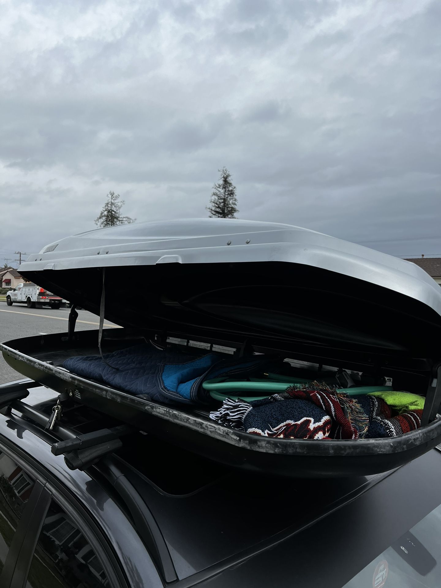 Thule Atlantis 1800 XT Cargo Roof Attachment for Sale in Downey