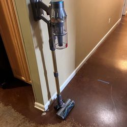 Cordless Vacuum Cleaner, 550W/48Kpa Self-Standing Vacuum Cleaners for Home, up to 70 mins Run Time, Powerful Suction with Touch Screen, Stick Vauum Cl
