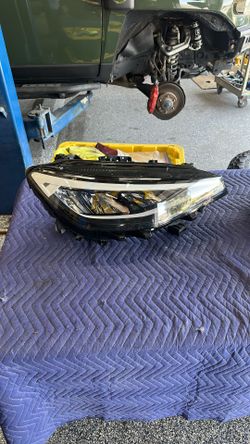 Volkswagen ID.4 ID4 Right Reflector LED Headlight OEM