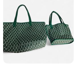 Green bags with pattern geometrics