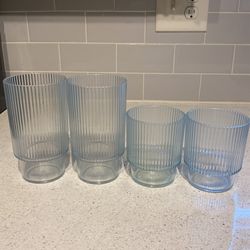 Plastic Cups (pick Up Before Oct 31 , Moving Out)