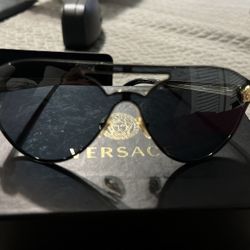 Sunglasses 