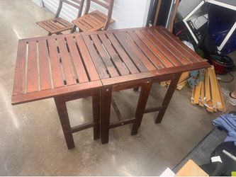 French breakfast patio table