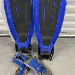 Tusa Diving fins and boots. Size Small