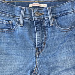 Womens Levi’s 312 Shaping Slim