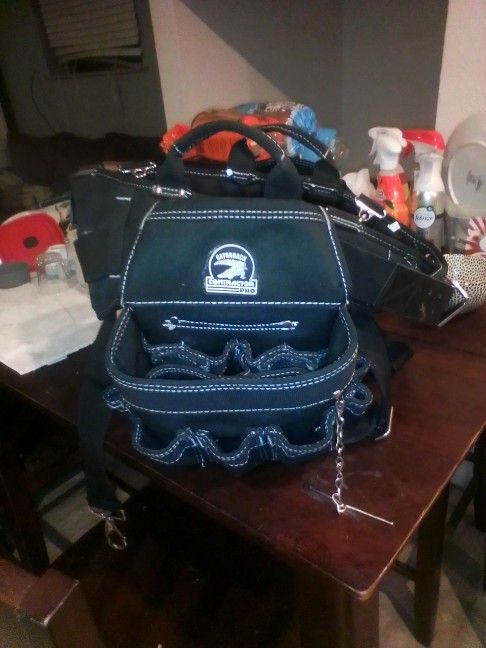 Brand New GatorBack Contractors Bag With Suspenders