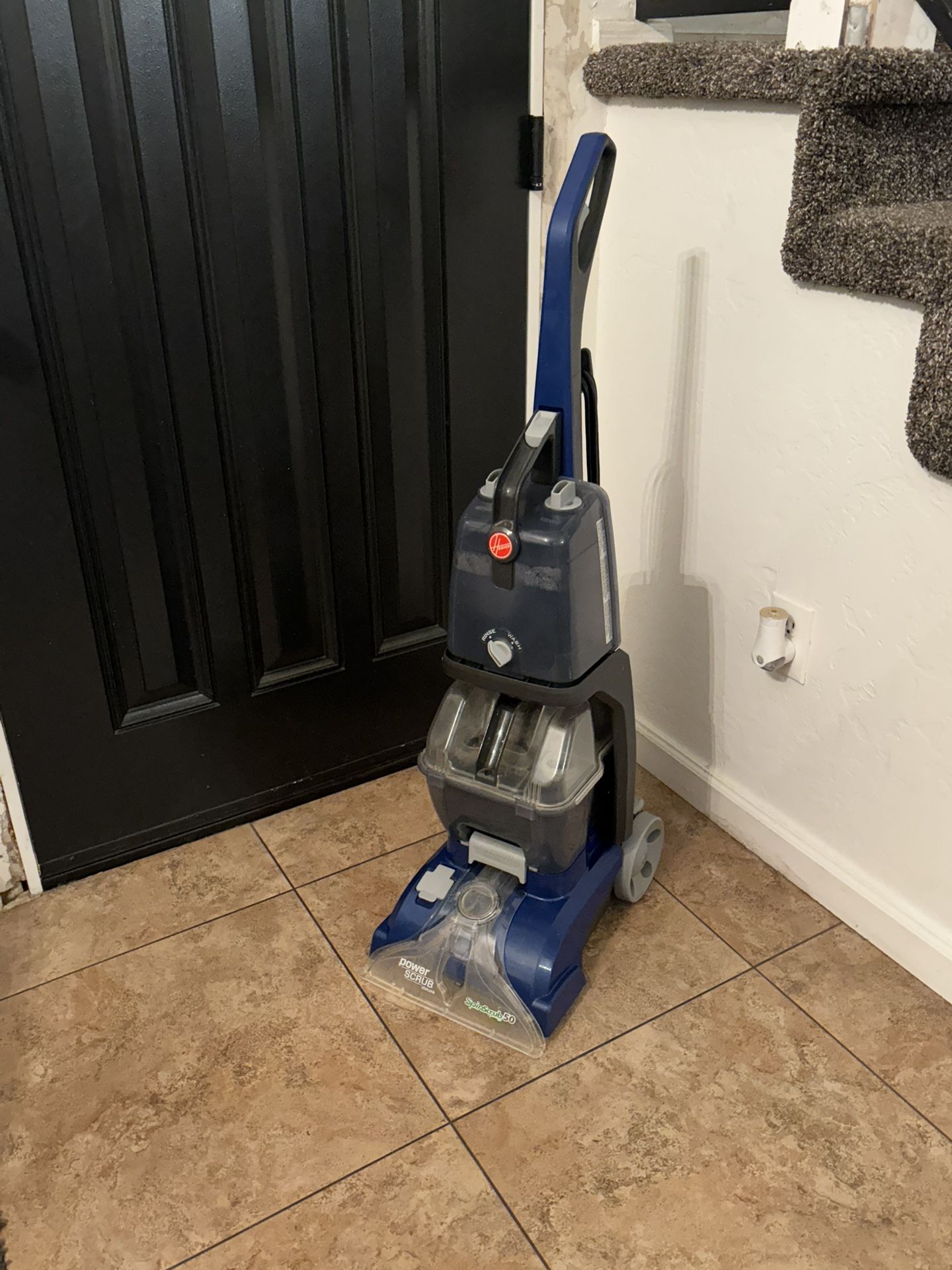 Hoover power scrub deluxe carpet cleaner