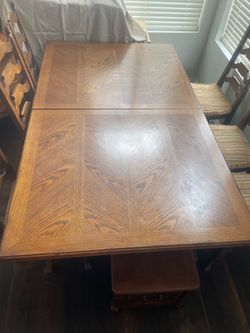 Antique Dining Dinner Table
