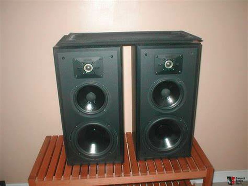 Polk audio vintage monitor 5 set of shelf speakers