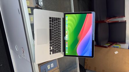 MacBook Pro retina 15 inch mid 2015 core intel core i7