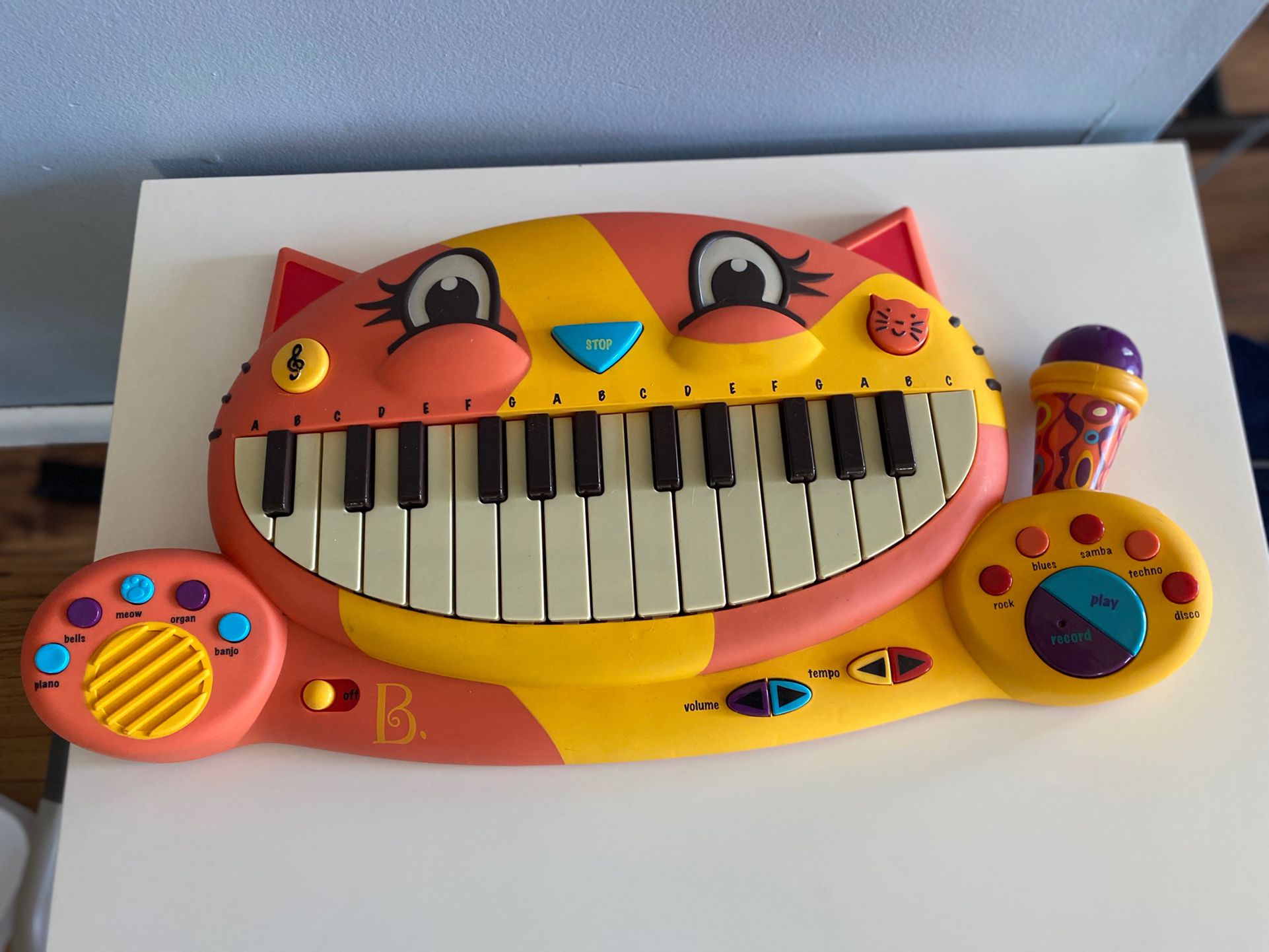 B. toys Meowsic Keyboard