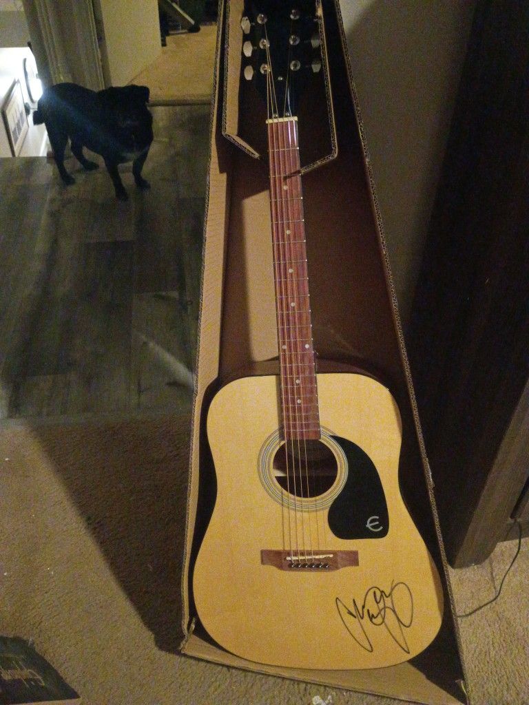 Chris Young Signed Gibson Guitar