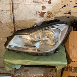 2012-2014 Mercedes-Benz C Class - Driver Side Headlight