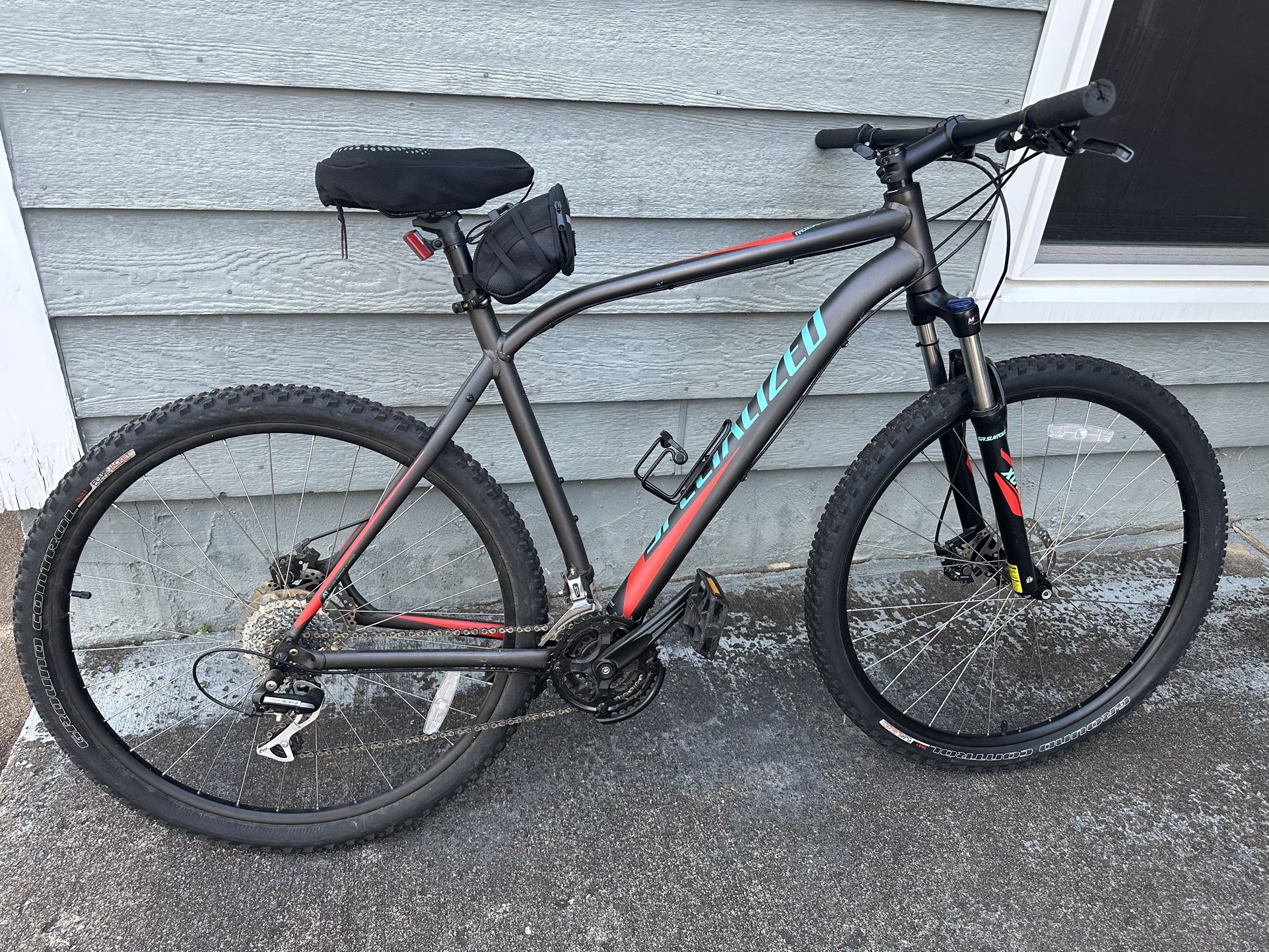 2017 Specialized Rockhopper Bike