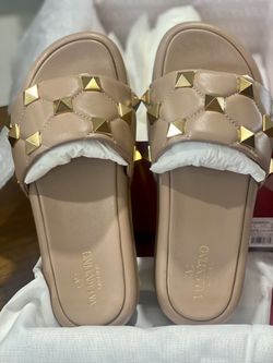 Brand New Valentino Garavani Platform