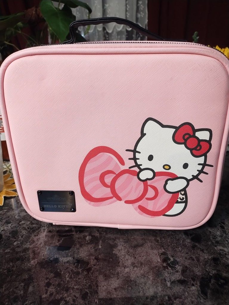 Impressions Vanity Hello Kitty Makeup Bag