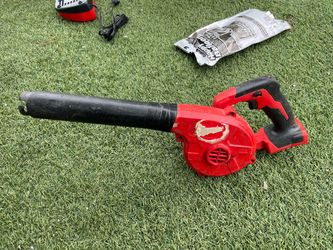 Milwaukee m18 compact blower (USED) still in good condition $50 firm