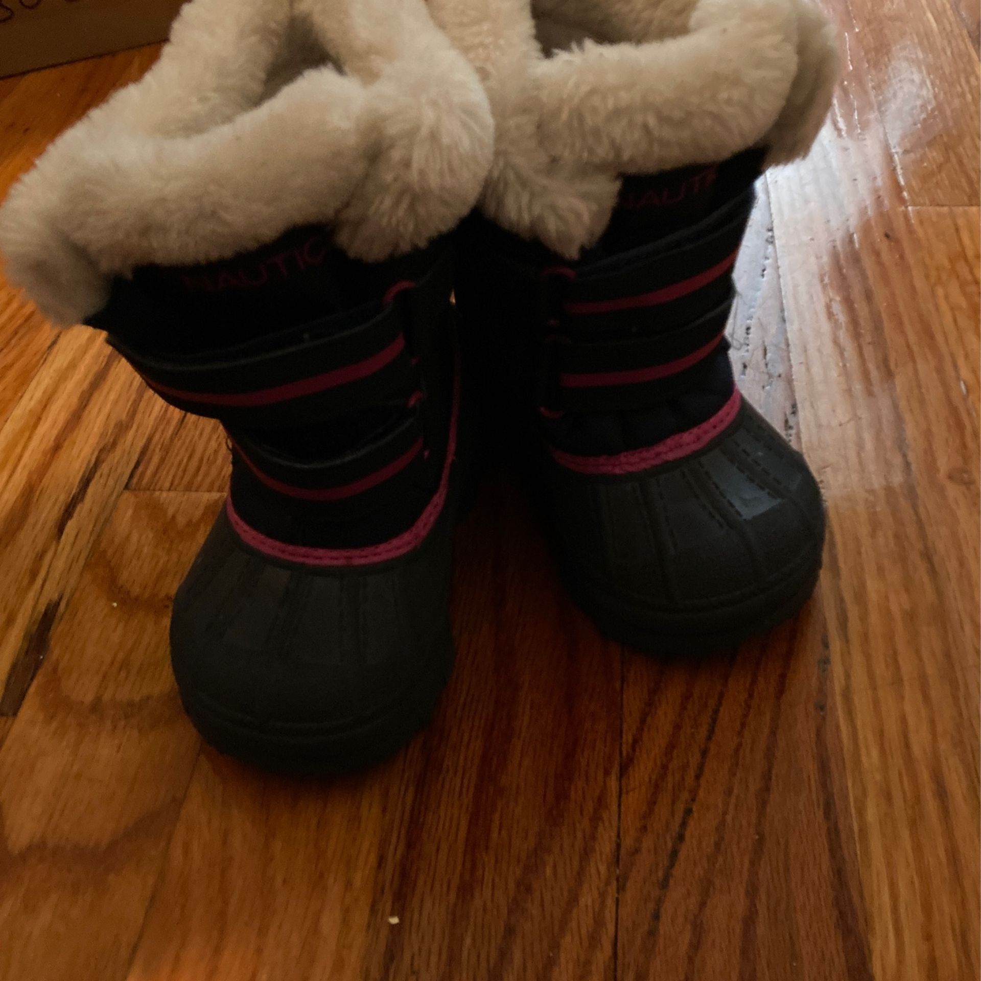 Nautica Boots Sz 6 Kids