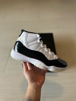 Nike air jordan retro 11 gratitude sizes 8.5 & 11