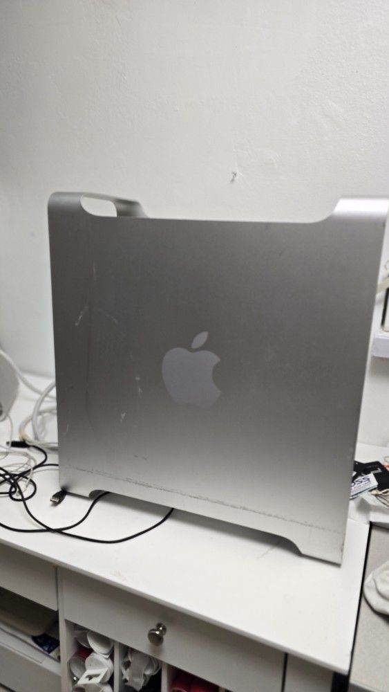 🖥️ Apple Mac Pro A1289 Desktop Tower Computer (No Cord)