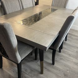 Dinning Table 