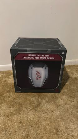 Disney Star Wars Galaxy’s Edge Helmet Of The Ren 