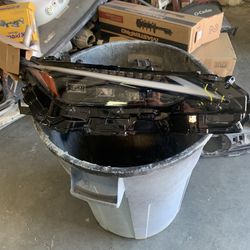 2023 Lexus IS 350 F Sport Headlight