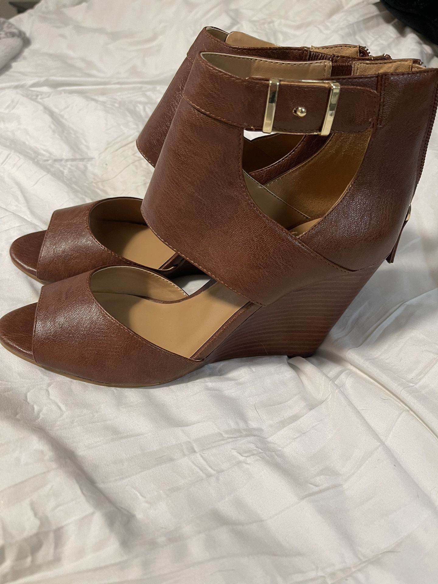 New Nine West Wedges