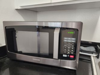 Toshiba Countertop Microwave
