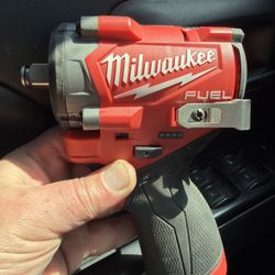 Milwaukee M12 1/2” Impact Stubby 