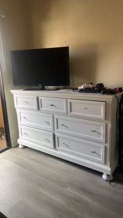 White Wooden Dresser